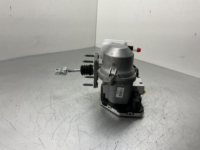 Gebruikte ABS Pomp Kia EV6 (CV) 84 kWh RWD Prijs € 682,50 Margeregeling aangeboden door Maresia Auto Recycling B.V.