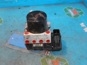 Gebruikte ABS Pomp Skoda Roomster (5J) 1.9 TDI Prijs € 105,00 Margeregeling aangeboden door Maresia Auto Recycling B.V.