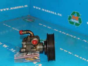 Gebruikte Pomp Servo Volkswagen Bora (1J2) 1.9 TDI 100 Prijs € 8,40 Margeregeling aangeboden door Maresia Auto Recycling B.V.