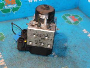 Gebruikte ABS Pomp Lexus IS (E2) 200 2.0 24V Prijs € 157,50 Margeregeling aangeboden door Maresia Auto Recycling B.V.