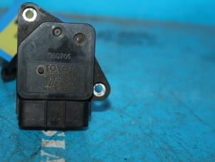 Gebruikte Luchthoeveelheidsmeter Toyota Yaris (P1) 1.4 D-4D Prijs € 26,25 Margeregeling aangeboden door Maresia Auto Recycling B.V.