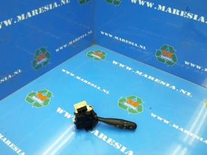 Gebruikte Pinker Schakelaar Suzuki Splash 1.0 12V Prijs € 47,25 Margeregeling aangeboden door Maresia Auto Recycling B.V.