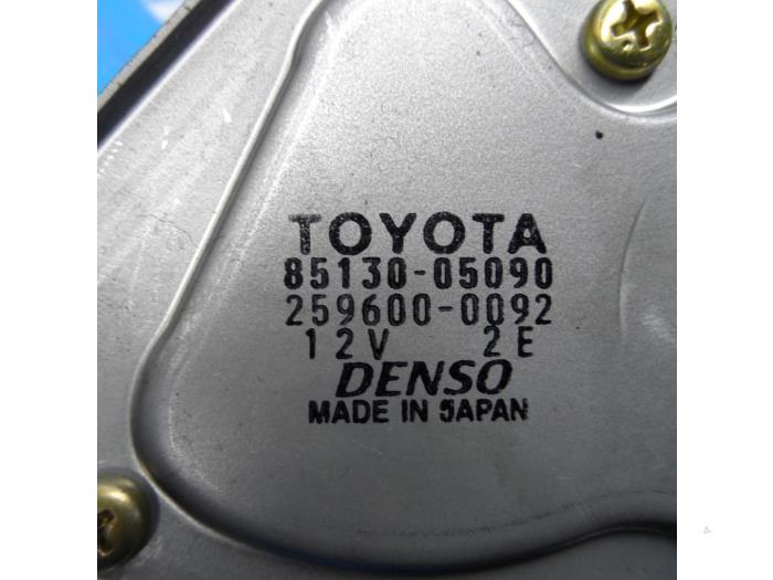 Ruitenwissermotor achter Toyota Avensis