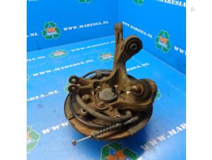 Gebruikte Asschenkel rechts-achter Toyota Avensis (T25/B1B) 1.8 16V VVT-i Prijs € 63,00 Margeregeling aangeboden door Maresia Auto Recycling B.V.