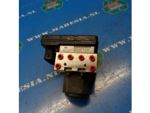 Gebruikte ABS Pomp Toyota Corolla Verso (E12) 1.6 16V VVT-i Prijs € 36,75 Margeregeling aangeboden door Maresia Auto Recycling B.V.