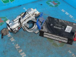 Gebruikte Kontaktslot + computer Daihatsu Cuore (L251/271/276) 1.0 12V DVVT Prijs € 210,00 Margeregeling aangeboden door Maresia Auto Recycling B.V.