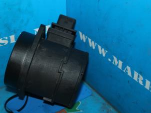 Gebruikte Luchthoeveelheidsmeter Hyundai Santa Fe II (CM) 2.2 CRDi 16V 4x2 Prijs € 21,00 Margeregeling aangeboden door Maresia Auto Recycling B.V.