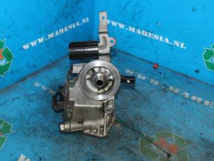 Gebruikte Oliefilterhuis Skoda Octavia (1Z3) 1.6 MPI Prijs € 78,75 Margeregeling aangeboden door Maresia Auto Recycling B.V.