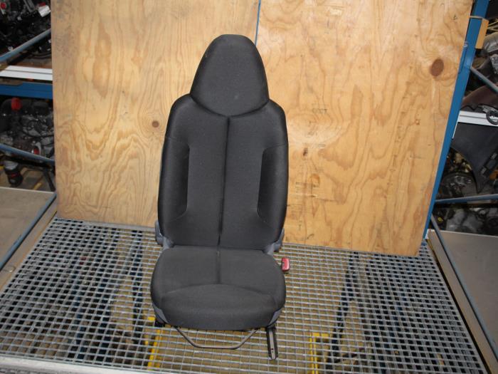 Stoel rechts voor Toyota Aygo - www.maresia.eu