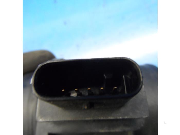 Luchthoeveelheidsmeter van een Hyundai i10 (F5) 1.1 CRDi VGT 12V 2009