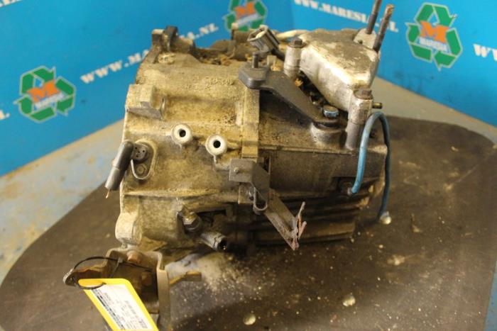 Gebruikte Versnellingsbak Mitsubishi Space Star (DG) 1.9 DI-D Prijs € 210,00 Margeregeling aangeboden door Maresia Auto Recycling B.V.