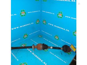 Gebruikte Aandrijfas rechts-voor Opel Vectra C GTS 2.0 DTI 16V Prijs € 47,25 Margeregeling aangeboden door Maresia Auto Recycling B.V.