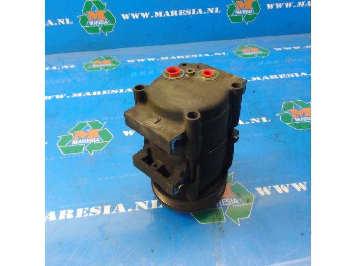 Gebruikte Aircopomp Ford Escort 6 (AAL/ABL) 2.0 RS 16V Prijs € 26,25 Margeregeling aangeboden door Maresia Auto Recycling B.V.