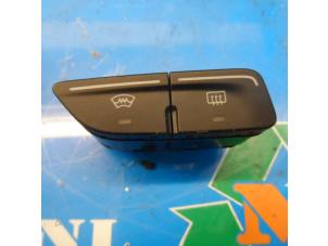 Gebruikte Schakelaar (diversen) Ford Focus 3 1.6 EcoBoost 16V Prijs € 36,75 Margeregeling aangeboden door Maresia Auto Recycling B.V.