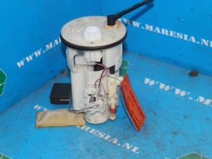 Gebruikte Tank element Pomp Toyota RAV4 (A2) 2.0 16V VVT-i 4x4 Prijs € 94,50 Margeregeling aangeboden door Maresia Auto Recycling B.V.