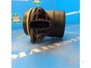 Gebruikte Luchthoeveelheidsmeter Chrysler PT Cruiser 2.2 CRD 16V Prijs € 57,75 Margeregeling aangeboden door Maresia Auto Recycling B.V.