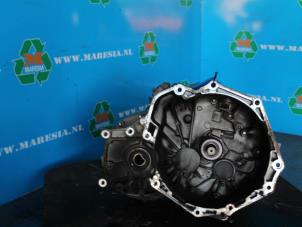 Gebruikte Versnellingsbak Opel Astra H GTC (L08) 1.7 CDTi 16V Prijs € 315,00 Margeregeling aangeboden door Maresia Auto Recycling B.V.