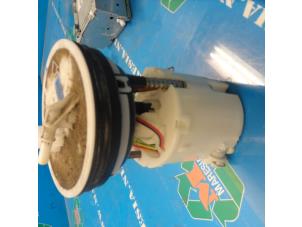 Gebruikte Tank element Pomp Ford Fiesta 6 (JA8) 1.6 16V Sport Prijs € 47,25 Margeregeling aangeboden door Maresia Auto Recycling B.V.