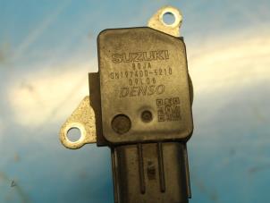 Gebruikte Luchthoeveelheidsmeter Nissan Pixo (D31S) 1.0 12V Prijs € 68,25 Margeregeling aangeboden door Maresia Auto Recycling B.V.