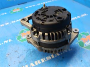 Gebruikte Dynamo Chevrolet Lacetti (KLAN) 2.0 TDCi 16V Prijs € 52,50 Margeregeling aangeboden door Maresia Auto Recycling B.V.