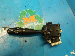 Gebruikte Pinker Schakelaar Suzuki Splash 1.3 DDiS 16V Prijs € 47,25 Margeregeling aangeboden door Maresia Auto Recycling B.V.