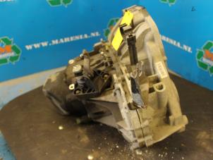 Gebruikte Versnellingsbak Nissan Micra (K12) 1.2 16V Prijs € 147,00 Margeregeling aangeboden door Maresia Auto Recycling B.V.