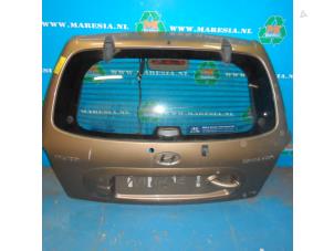 Gebruikte Achterklep Hyundai Santa Fe I 2.4 16V 4x2 Prijs € 157,50 Margeregeling aangeboden door Maresia Auto Recycling B.V.