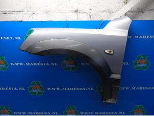 Gebruikte Spatbord links-voor Kia Sorento I (JC) 2.5 CRDi 16V Prijs € 78,75 Margeregeling aangeboden door Maresia Auto Recycling B.V.