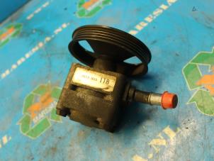 Gebruikte Stuurbekrachtiging Pomp Nissan Almera Tino (V10M) Prijs € 31,50 Margeregeling aangeboden door Maresia Auto Recycling B.V.