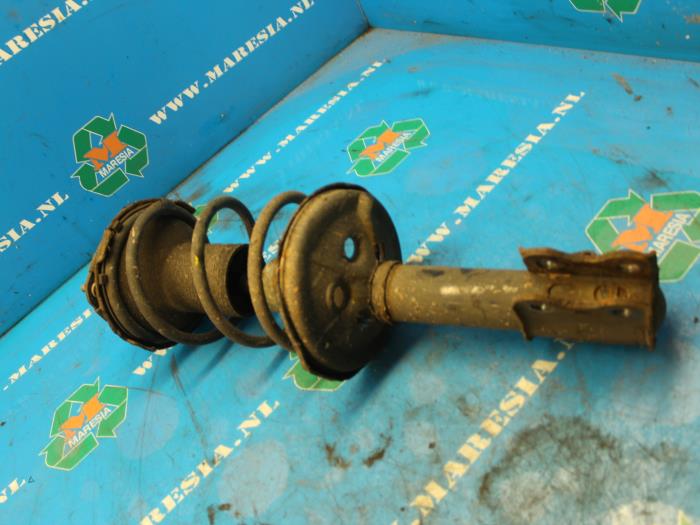 Front shock absorber rod, right Toyota Avensis