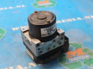 Gebruikte ABS Pomp Kia Carens III (FG) 2.0 CRDI VGT 16V Prijs € 78,75 Margeregeling aangeboden door Maresia Auto Recycling B.V.