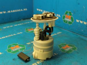 Gebruikte Tank element Pomp Nissan Note (E11) 1.4 16V Prijs € 52,50 Margeregeling aangeboden door Maresia Auto Recycling B.V.