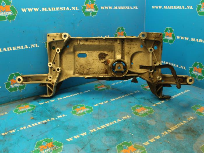 Gebruikte Subframe Volkswagen Eos (1F7/F8) 2.0 FSI 16V Prijs € 157,50 Margeregeling aangeboden door Maresia Auto Recycling B.V.
