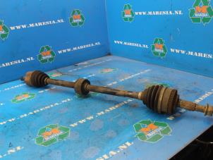 Gebruikte Aandrijfas rechts-voor Nissan Almera Tino (V10M) 1.8 16V Prijs € 52,50 Margeregeling aangeboden door Maresia Auto Recycling B.V.