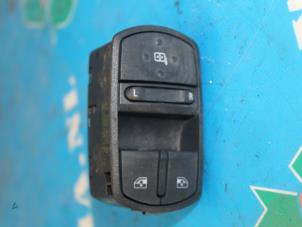 Gebruikte Combischakelaar ramen Opel Corsa D 1.4 16V Twinport Prijs € 21,00 Margeregeling aangeboden door Maresia Auto Recycling B.V.