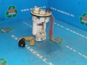 Gebruikte Tank element Pomp Toyota Corolla (E12) 1.4 16V VVT-i Prijs € 52,50 Margeregeling aangeboden door Maresia Auto Recycling B.V.