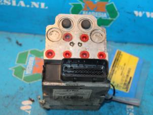 Gebruikte ABS Pomp Opel Signum (F48) 2.0 Turbo 16V Prijs € 15,75 Margeregeling aangeboden door Maresia Auto Recycling B.V.