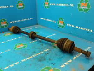 Gebruikte Aandrijfas rechts-voor Nissan Almera Tino (V10M) 1.8 16V Prijs € 52,50 Margeregeling aangeboden door Maresia Auto Recycling B.V.