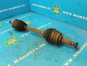 Gebruikte Homokineetas links-voor Toyota Avensis (T22) 1.8 16V VVT-i Prijs € 47,25 Margeregeling aangeboden door Maresia Auto Recycling B.V.