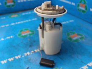 Gebruikte Tank element Pomp Opel Corsa D 1.4 16V Twinport Prijs € 47,25 Margeregeling aangeboden door Maresia Auto Recycling B.V.