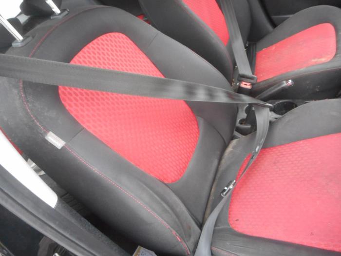 Front seatbelt, right Hyundai I20