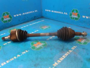 Gebruikte Homokineetas links-voor Ford Fiesta 6 (JA8) Prijs € 52,50 Margeregeling aangeboden door Maresia Auto Recycling B.V.