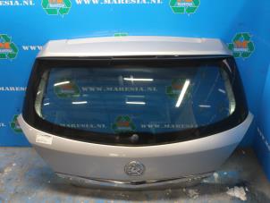 Gebruikte Achterklep Opel Astra H (L48) 1.9 CDTi 16V Prijs € 105,00 Margeregeling aangeboden door Maresia Auto Recycling B.V.
