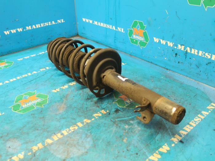 Front shock absorber rod, right Peugeot 107