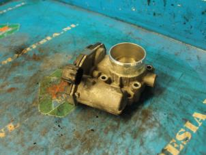 Gebruikte Gasklephuis Opel Corsa D 1.2 16V Prijs € 26,25 Margeregeling aangeboden door Maresia Auto Recycling B.V.