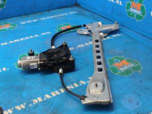 Gebruikte Raammechaniek 4Deurs rechts-voor Citroen C1 1.0 Vti 68 12V Prijs € 52,50 Margeregeling aangeboden door Maresia Auto Recycling B.V.