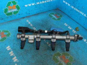 Gebruikte Injector brug Kia Picanto (BA) 1.0 12V Prijs € 68,25 Margeregeling aangeboden door Maresia Auto Recycling B.V.