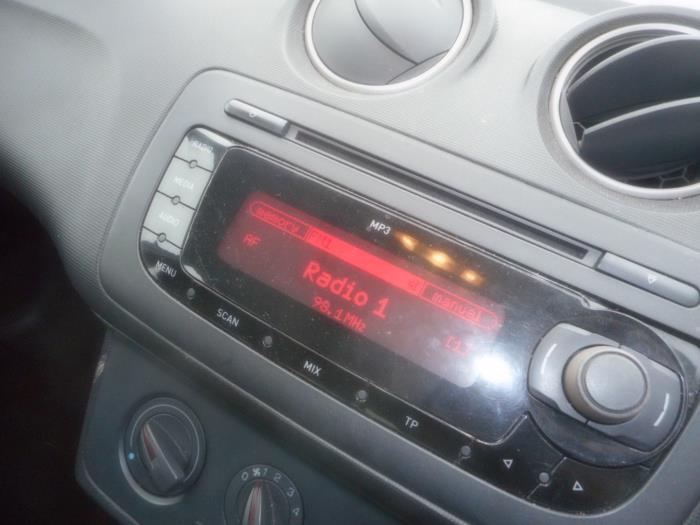 dañado Seat Ibiza 1.4 Airco Radio/CD 