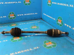 Gebruikte Steekas links-voor Toyota Yaris (P1) 1.3 16V VVT-i Prijs € 47,25 Margeregeling aangeboden door Maresia Auto Recycling B.V.