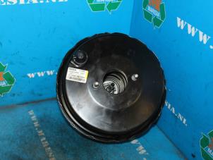 Gebruikte Rembol Toyota Corolla Verso (E12) 1.8 16V VVT-i Prijs € 105,00 Margeregeling aangeboden door Maresia Auto Recycling B.V.